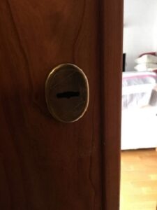 como saber si mi puerta es segura