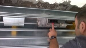 Motor persiana metálica local comercial en Valencia Motor persiana metálica local comercial en Valencia