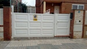 puertas de garaje batientes
